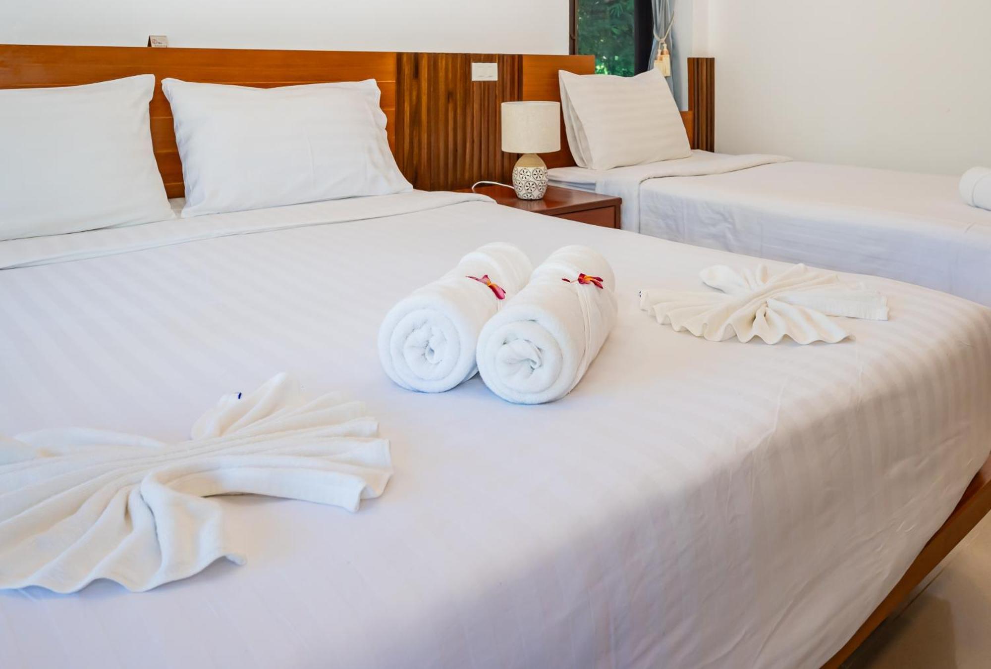 Phatcharee Resort Baan Tai Ngoại thất bức ảnh