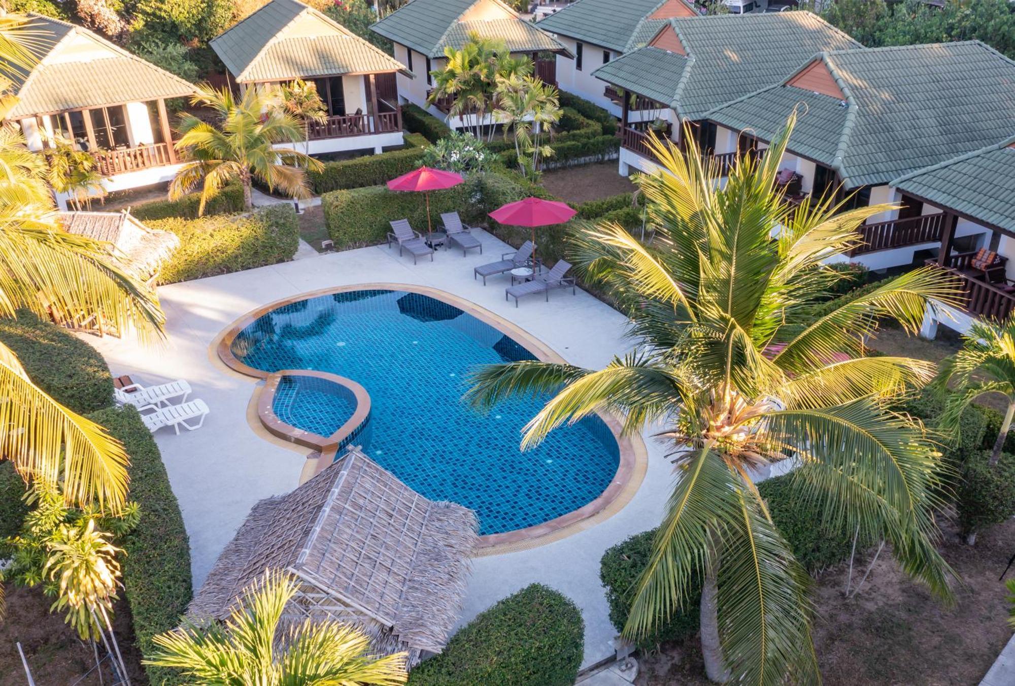 Phatcharee Resort Baan Tai Ngoại thất bức ảnh