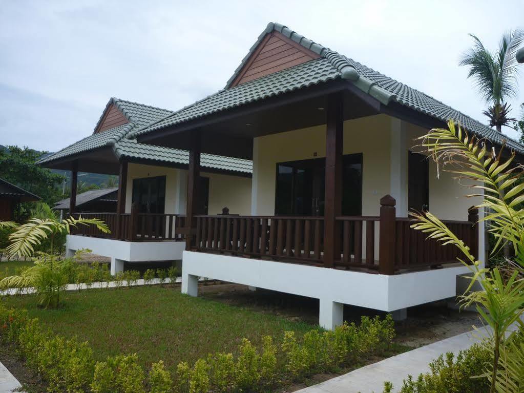 Phatcharee Resort Baan Tai Ngoại thất bức ảnh